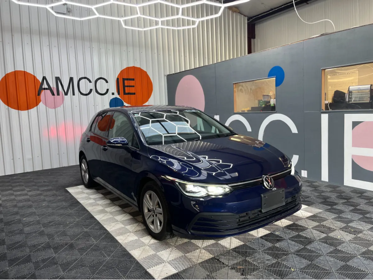 Volkswagen Golf 1.0 ETSI ACTIVE / 46k KMs / REVERS - Image 1