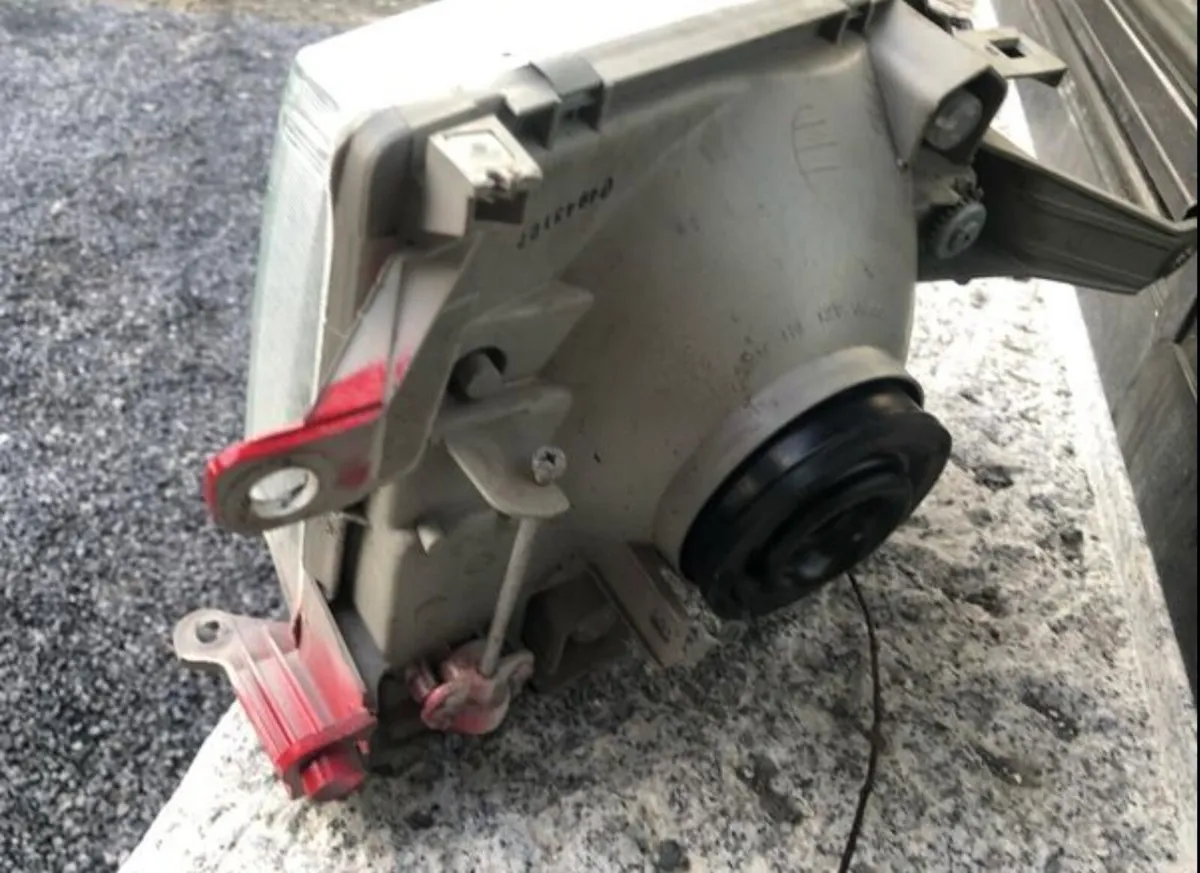 Toyota Landcruiser 90 Various Parts. - Image 4