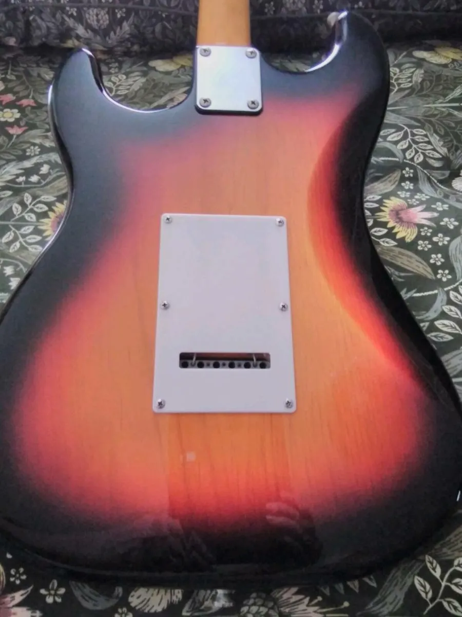 Harley Benton ST 62 mn - Image 2