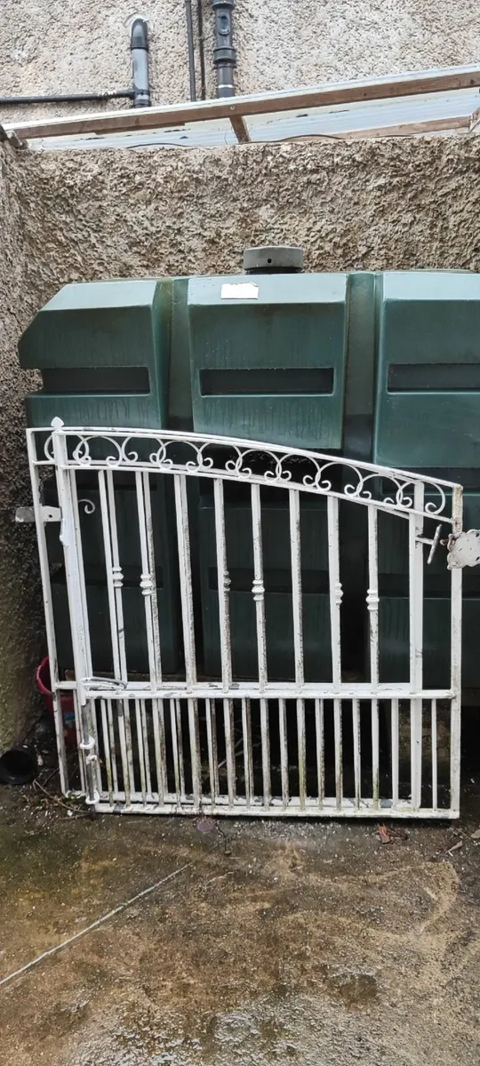 Iron gates - Image 3