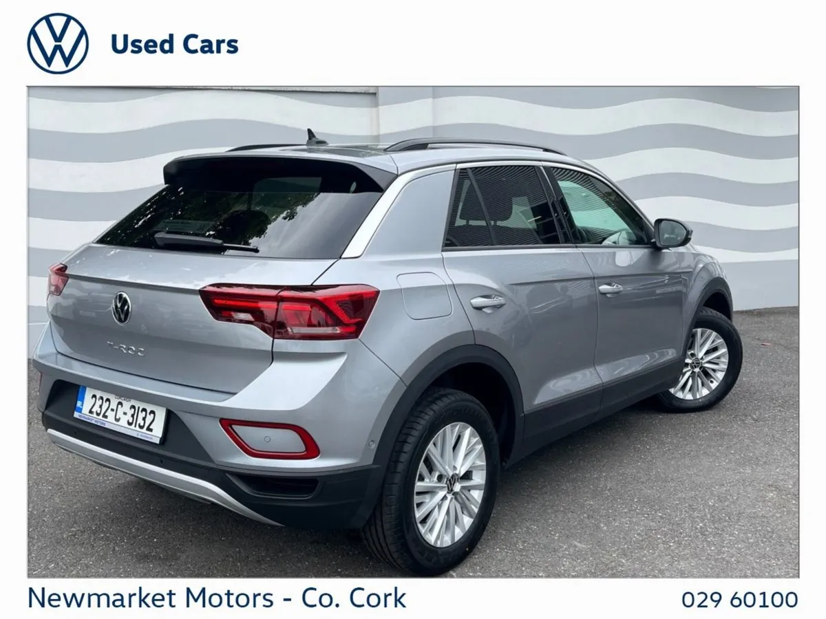 Volkswagen T-Roc 2.0tdi 116BHP Life 6 Speed Rear - Image 3