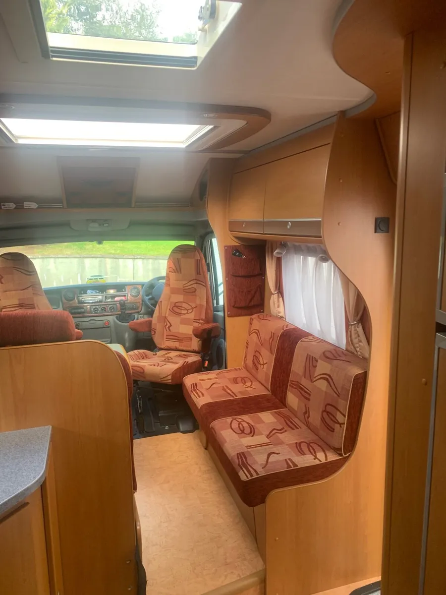 Motorhome - Image 4