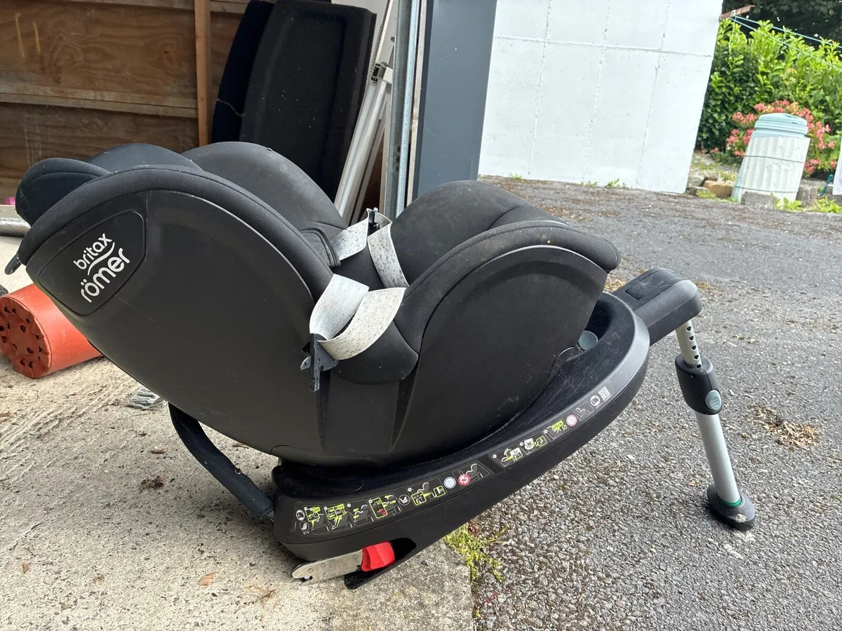 Britax Romer car seat, isofix - Image 2
