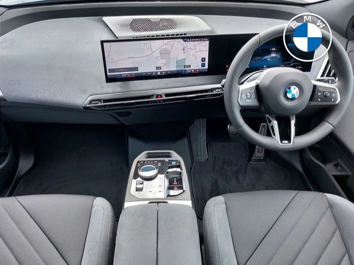BMW IX Xdrive45 M Sport New Model - Image 4