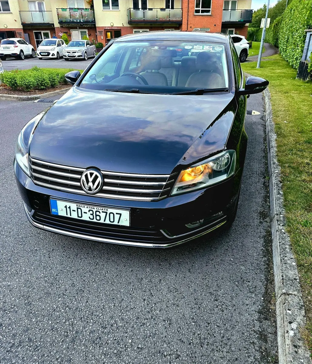 Volkswagen Passat 2011 - Image 3