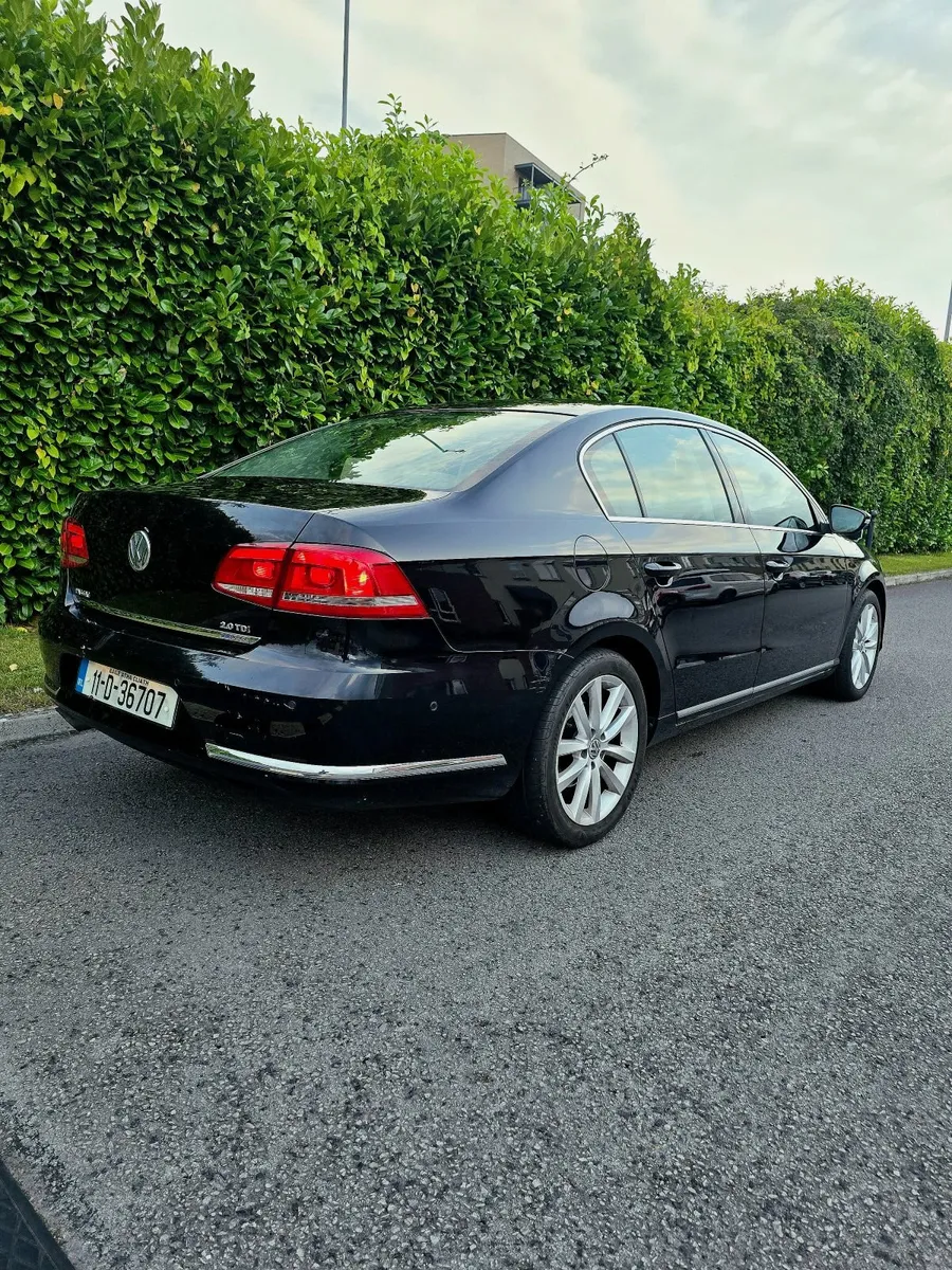 Volkswagen Passat 2011 - Image 4