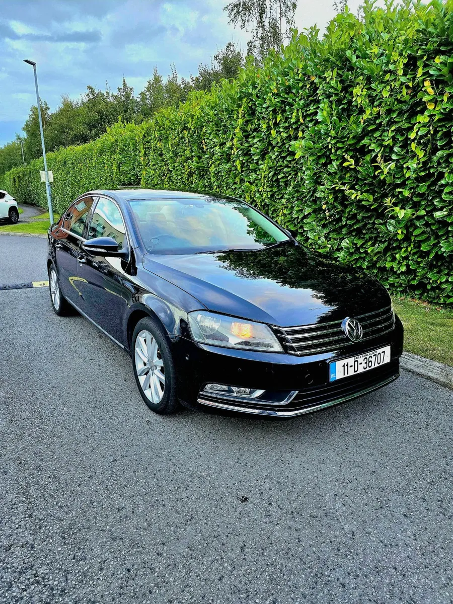 Volkswagen Passat 2011 - Image 1
