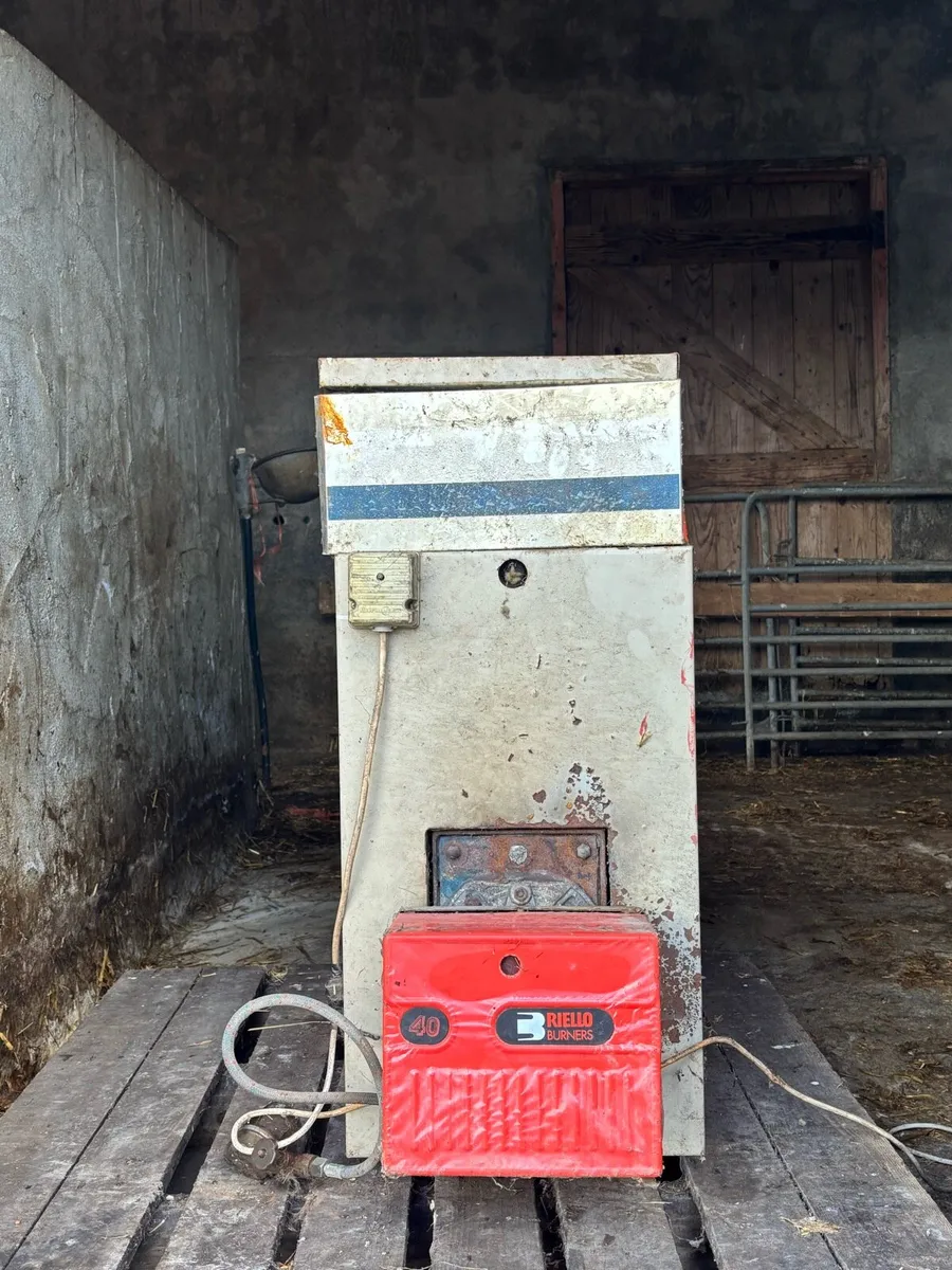 Oil boiler/air compressor - Image 2