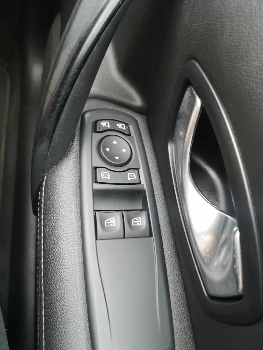 Renault Laguna 2009 - Image 4