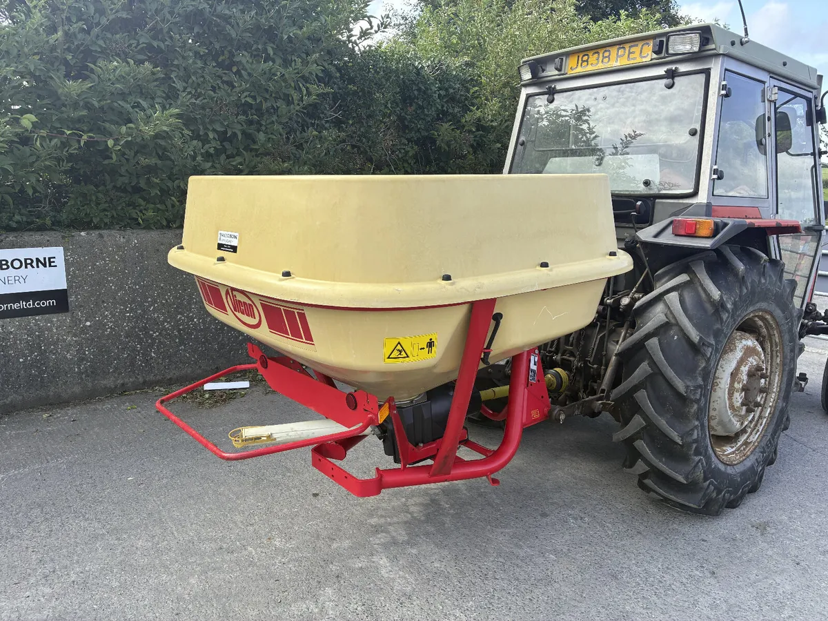 Vicon PS1354 Fertiliser Sower - Image 1