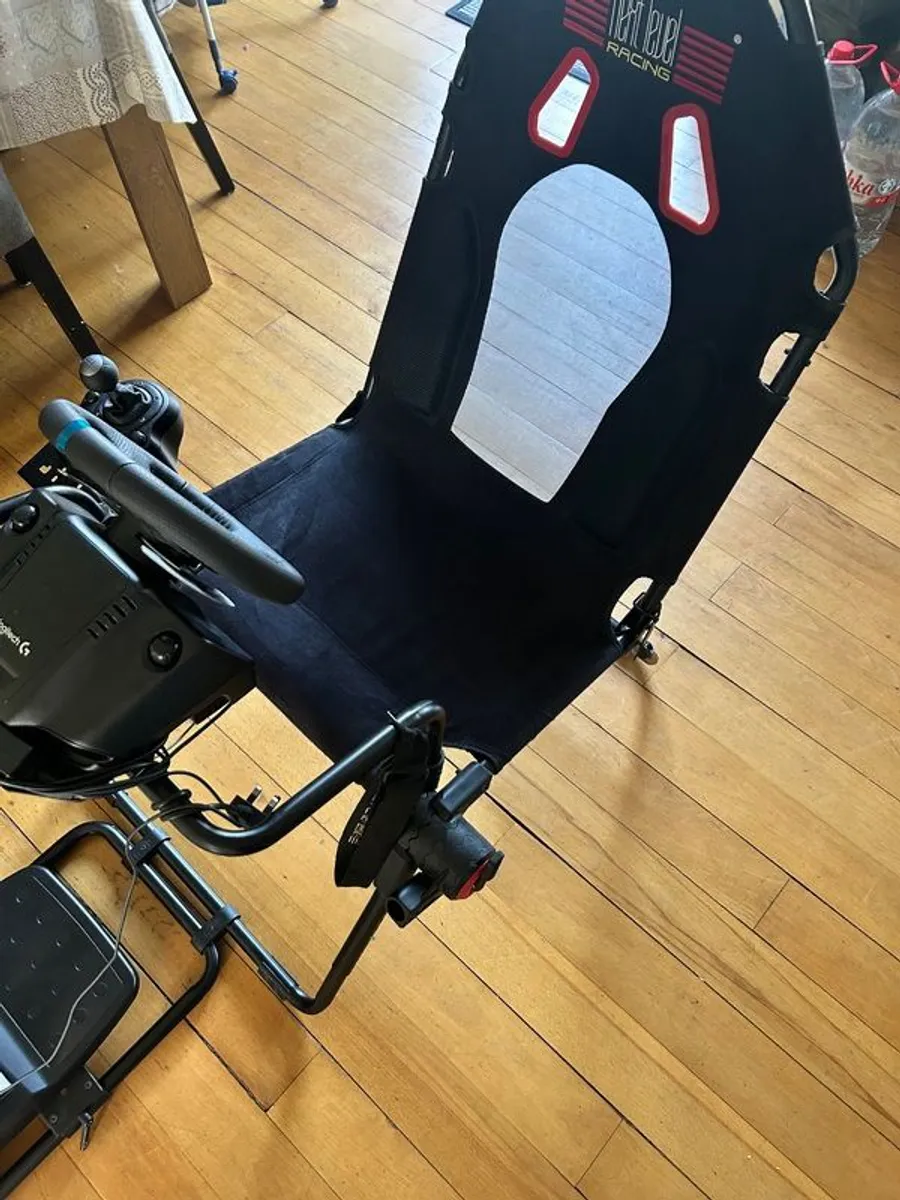 GT Lite + Logitech G29 (Wheel, Shifter & Pedals) - Image 2
