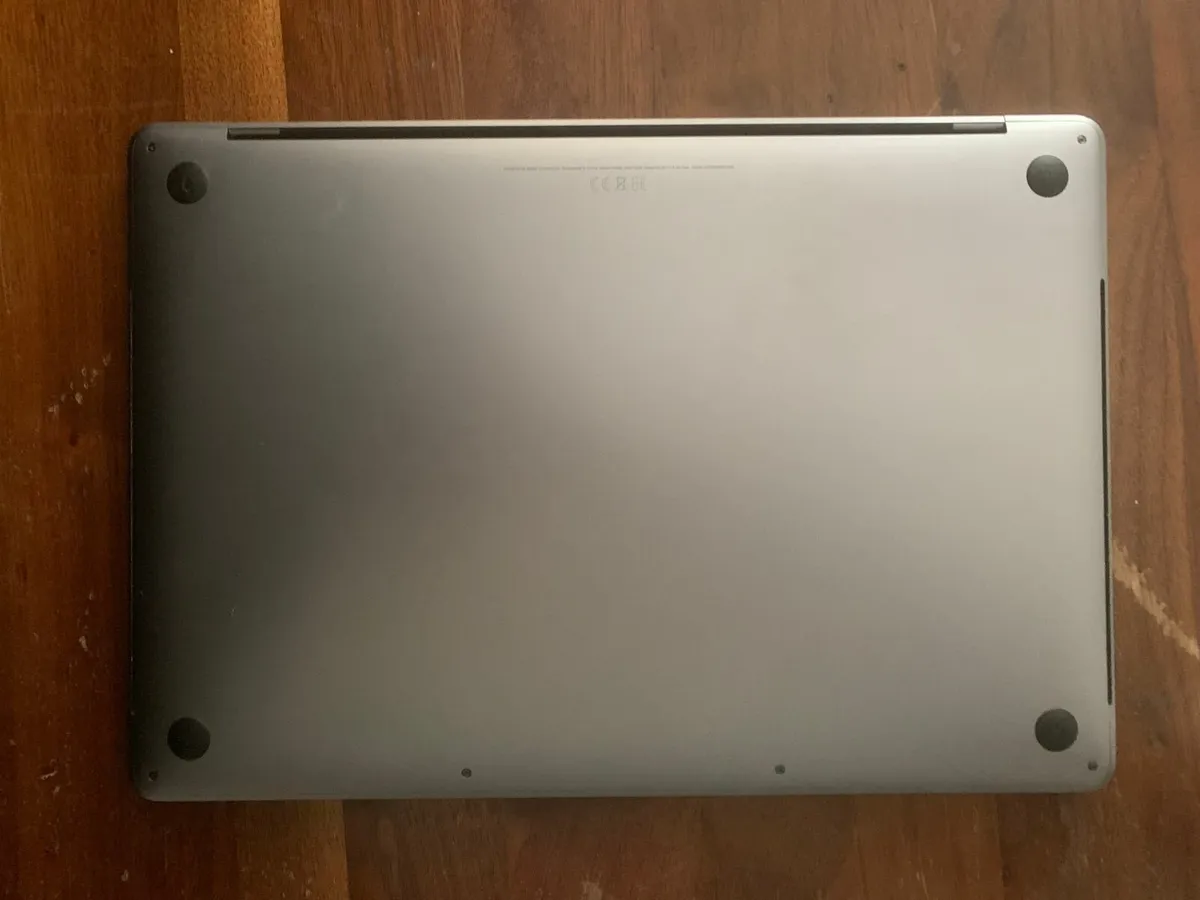 MacBook Pro 2019 15" Core i9 32GB 2TB 560X - Image 3