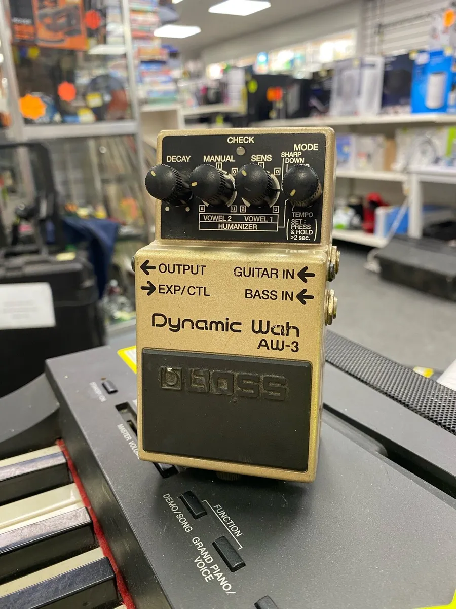 Boss Dynamic Wah - Image 1