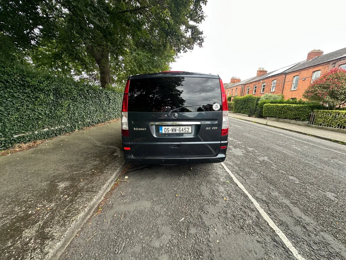 Mercedes Viano camper day van - Image 4