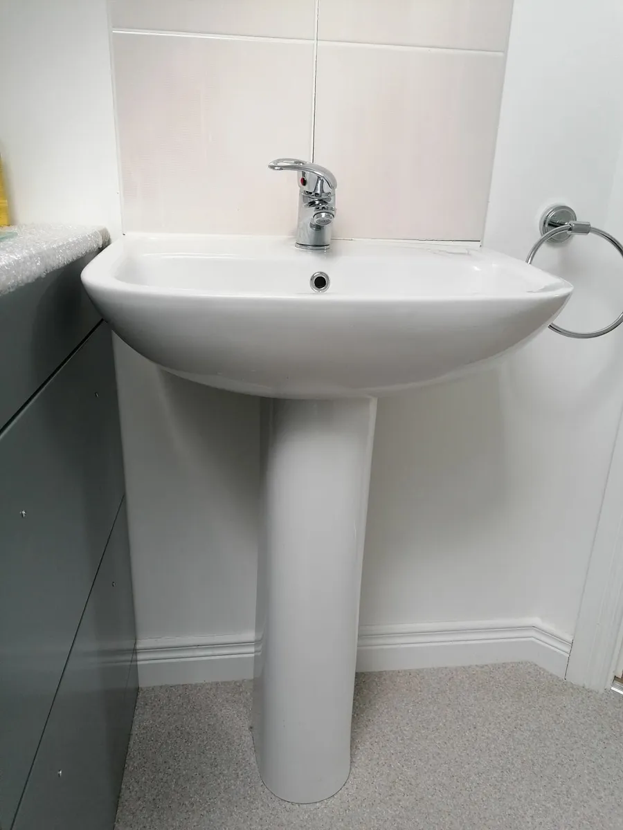Bathroom Sink - Image 1
