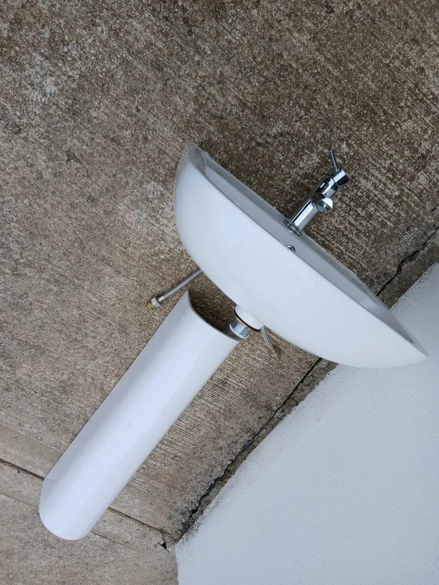 Bathroom Sink - Image 4