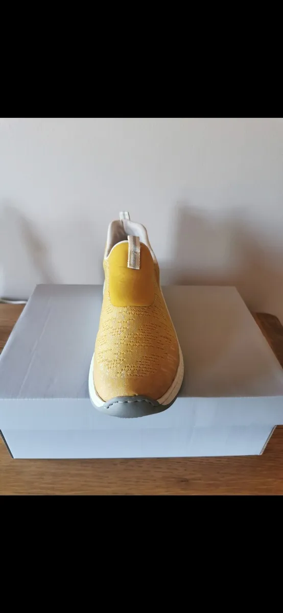 Ladies Trainers Clearance - Image 4