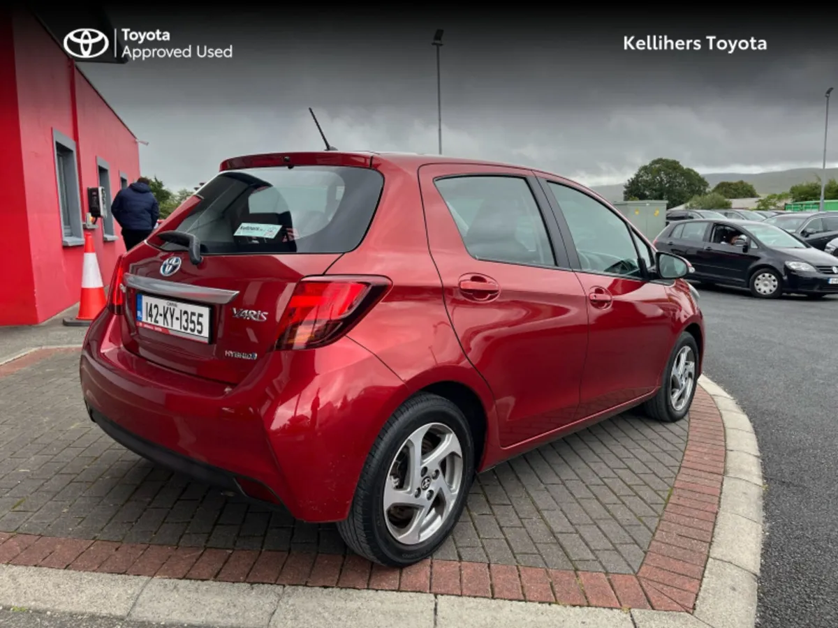 Toyota Yaris HYBRID ELECTRIC ICON - Image 2