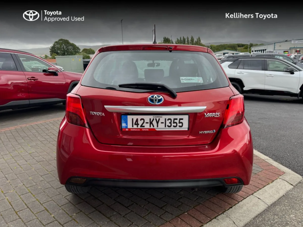 Toyota Yaris HYBRID ELECTRIC ICON - Image 4
