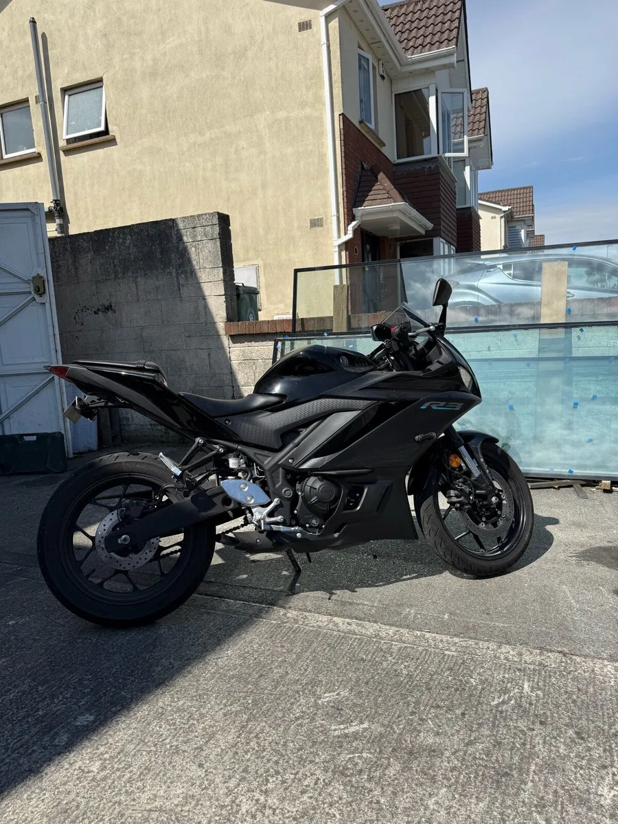 YAMAHA R3 (2023) NEGOTIABLE PRICE - Image 4