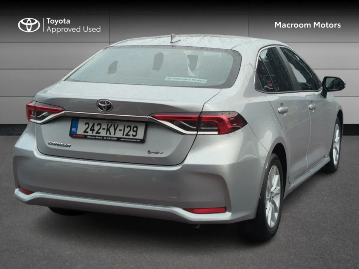 Toyota Corolla COROLLA SALOON LUNA - Image 2