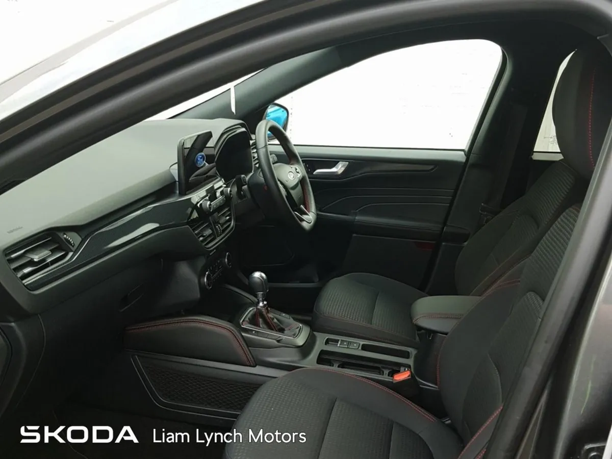 Ford Kuga St-line 1.5 Tdci - Image 4