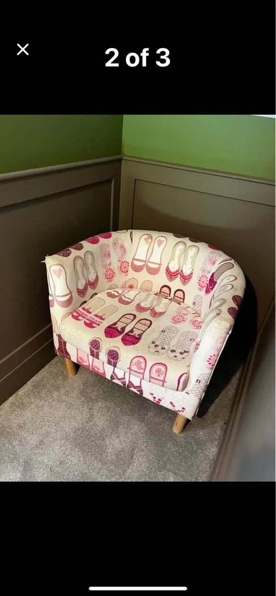 Bubble chair with upholstered material - Image 2