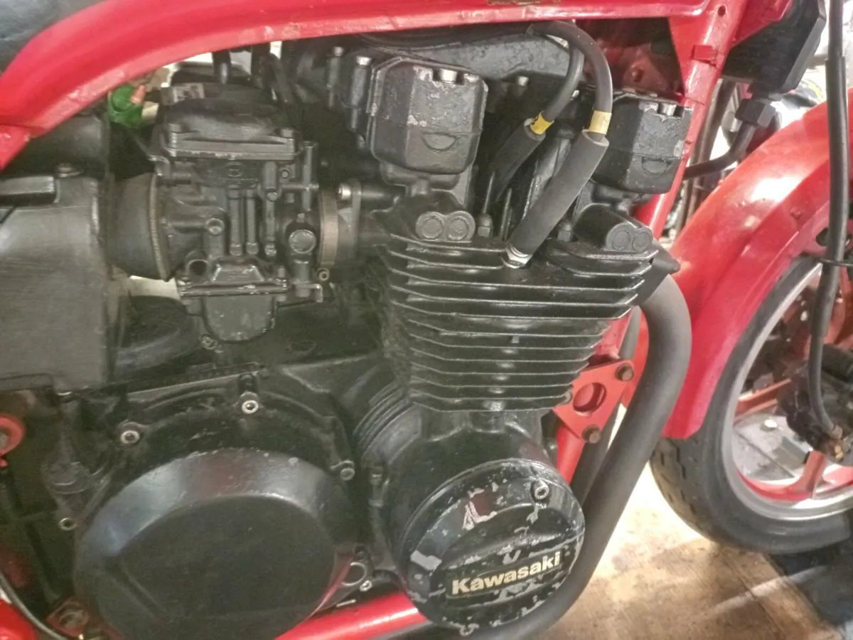 Kawasaki gpz 550 - Image 4