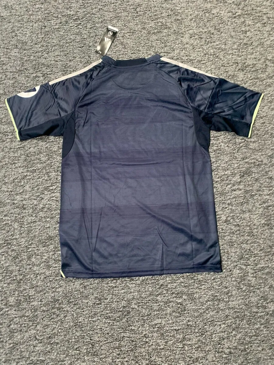 Real Madrid Away Kit - Image 3