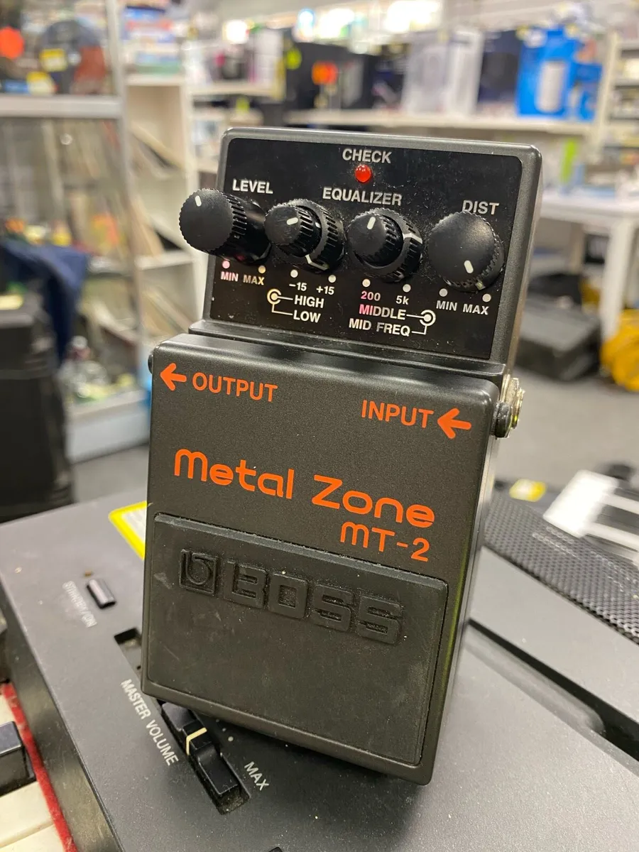 Boss Metal Zone - Image 1