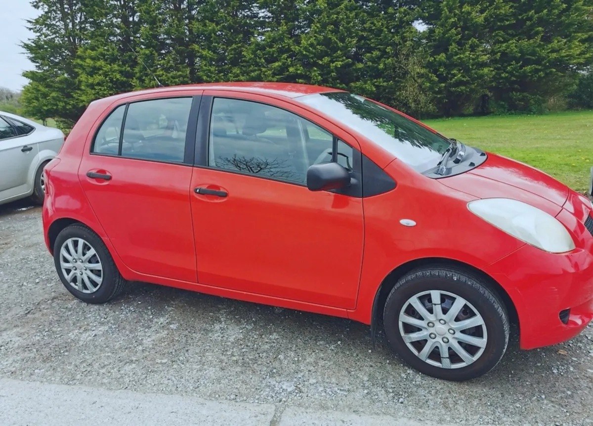 Toyota yaris 07 - Image 3