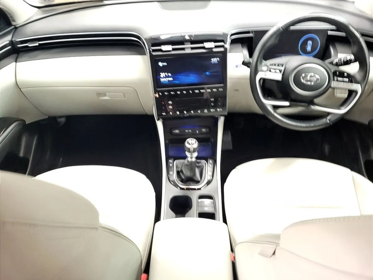 Hyundai Tucson 2WD Executive Plus - Image 4