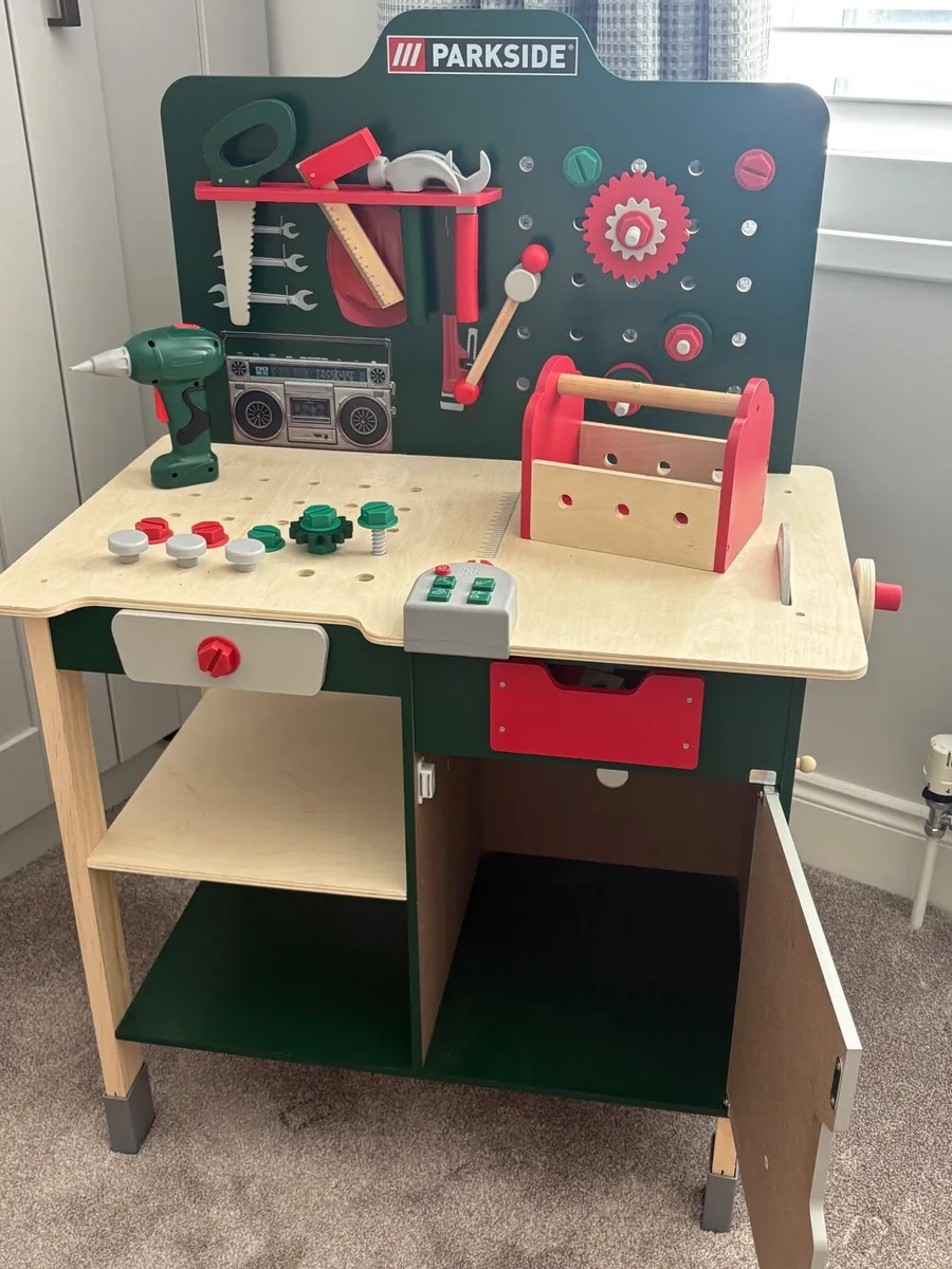 Kids toy tool bench - Image 1