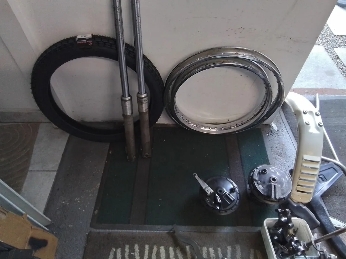Yamaha DT175MX - Image 2