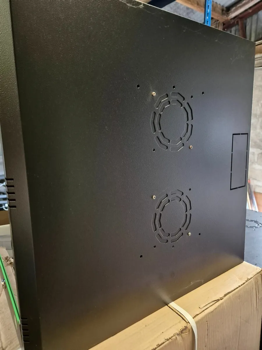 DIGITUS 9U wall mounting cabinet/s (18 available) - Image 3