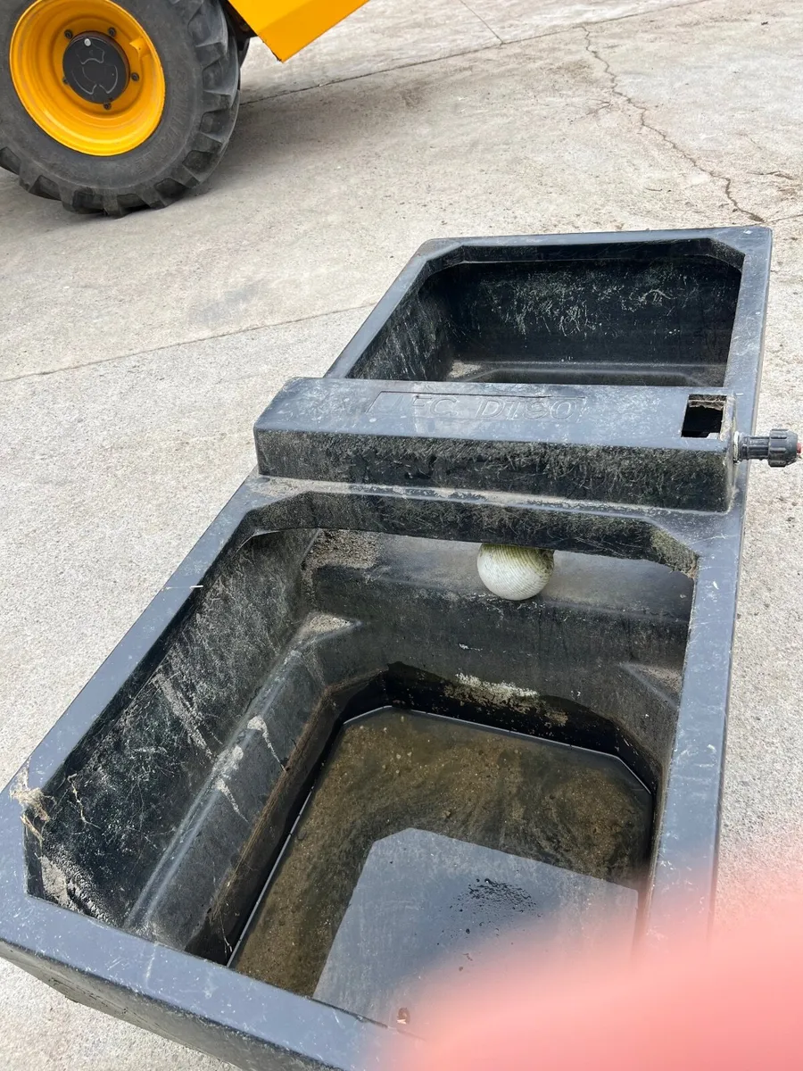 Plastic drinking troughs for sale - Image 1