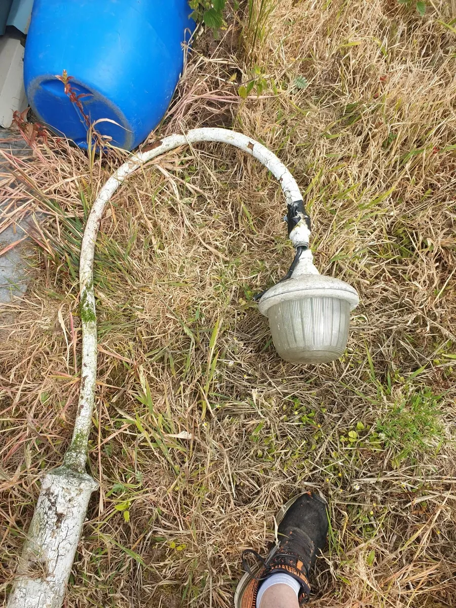 old street lamp - Image 1