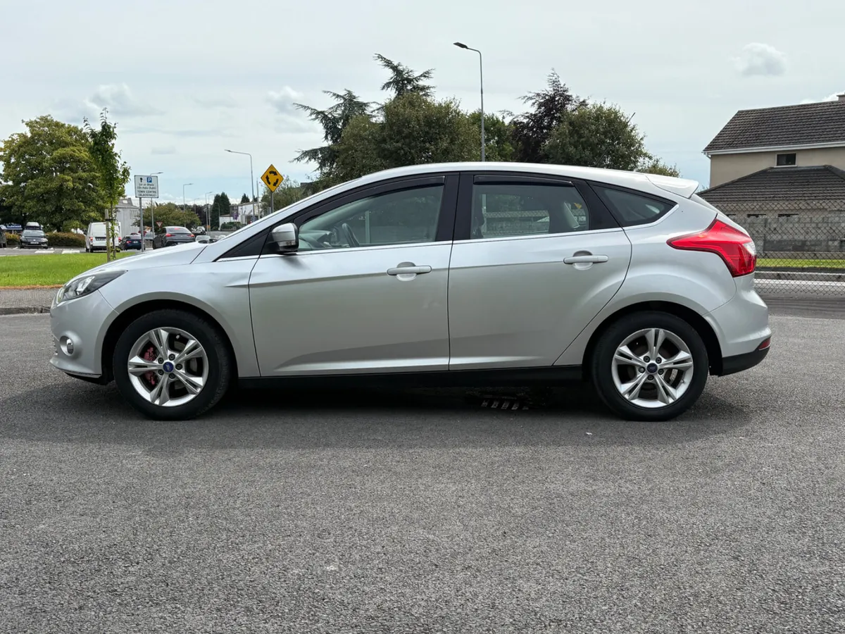 ABSOLUTELY IMMACULATE 2012 DIESEL FORD FOCUS - Image 3