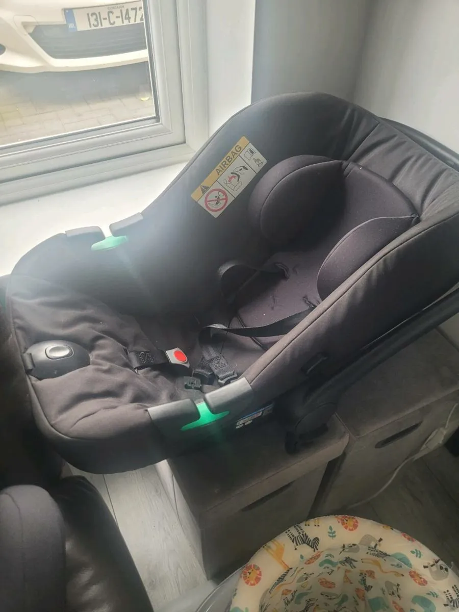 Baby Car Seat - Image 1