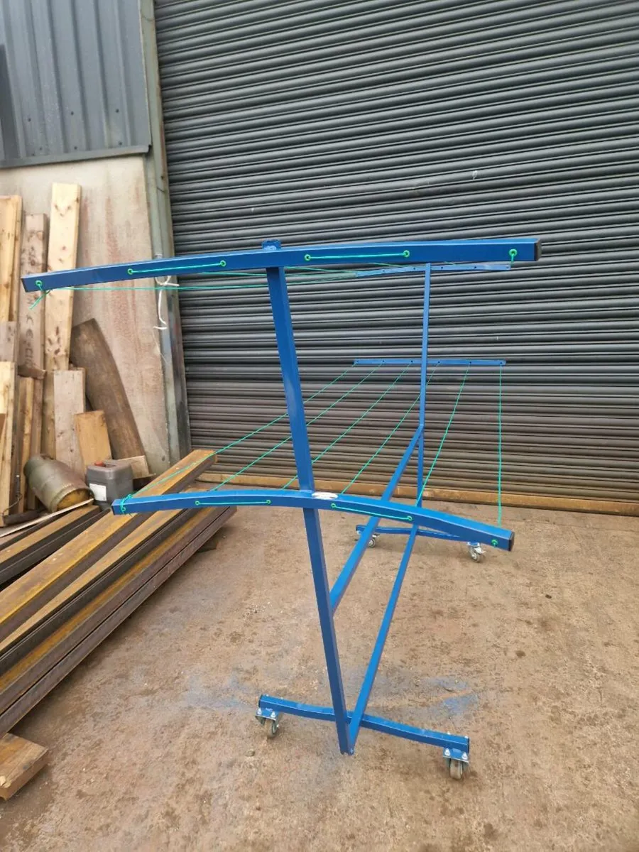 Mobile clothes lines - Image 1