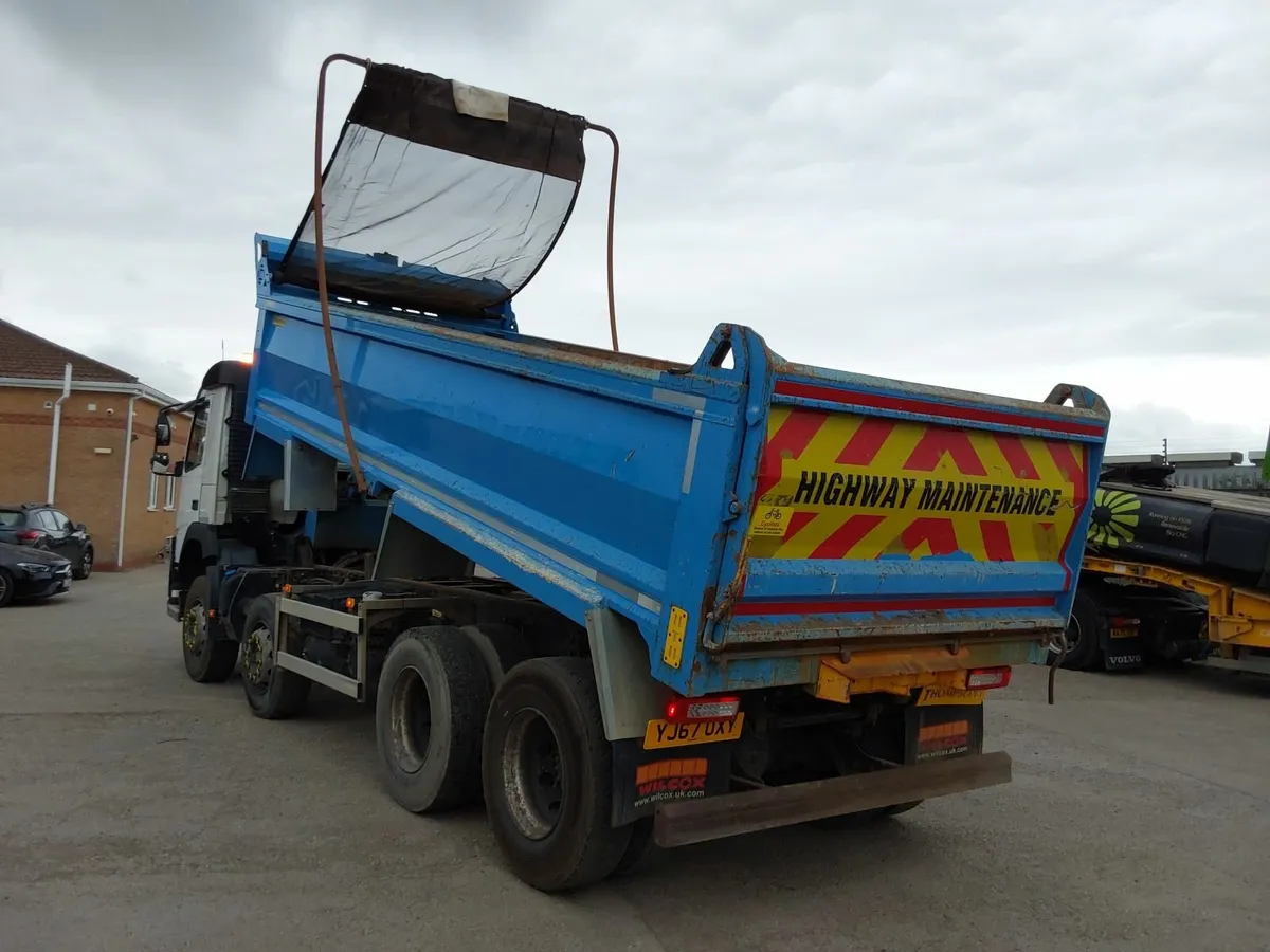 2017 VOLVO FM FM410 8X4R DAY - Image 3