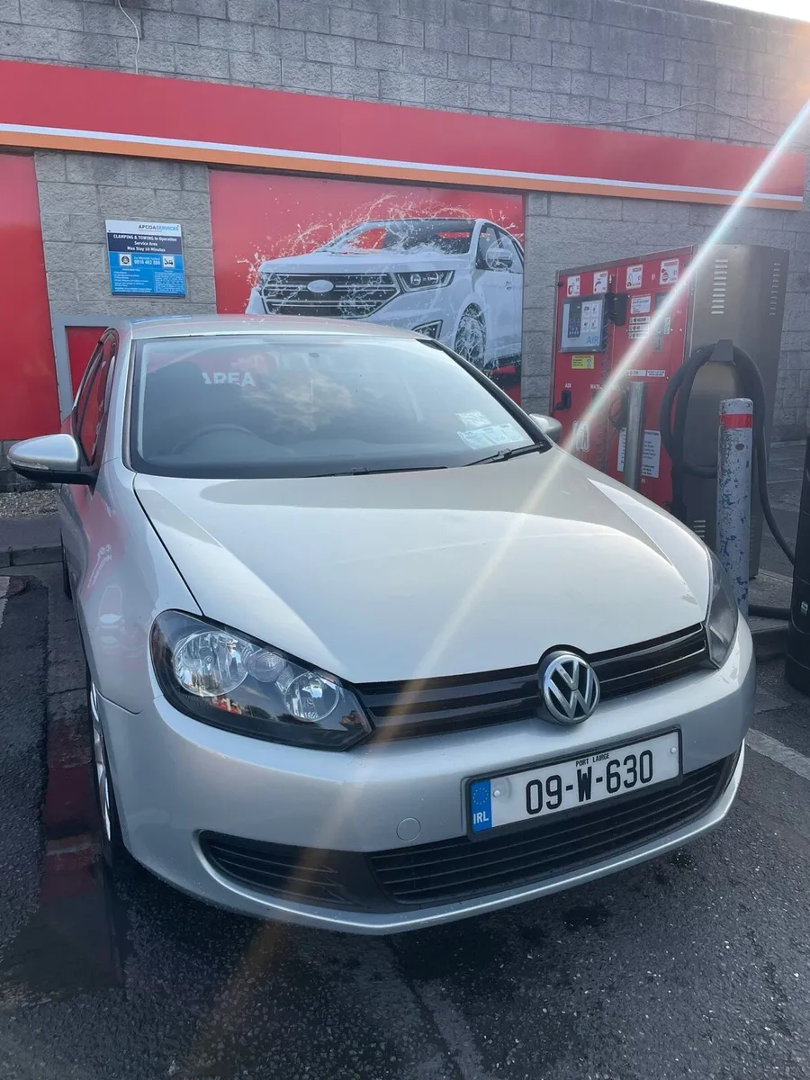 2009 Volkswagen Golf - Image 3