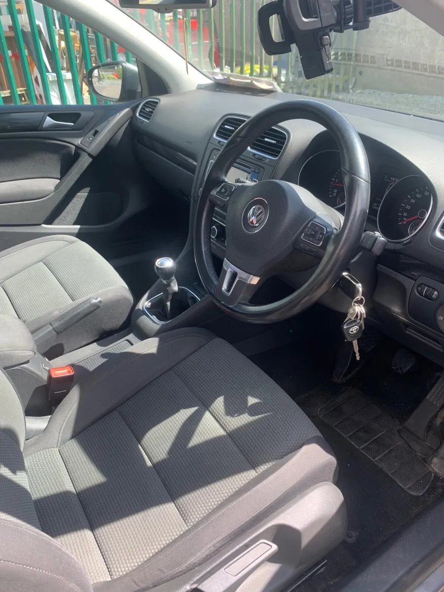 Volkswagen Golf 2012 - Image 4