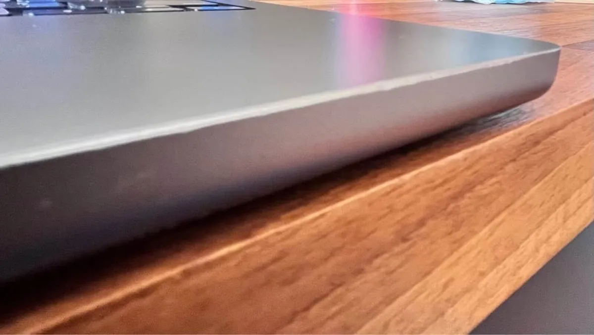 Macbook Pro 14" M1 Max - 32GB 1TB - Image 4
