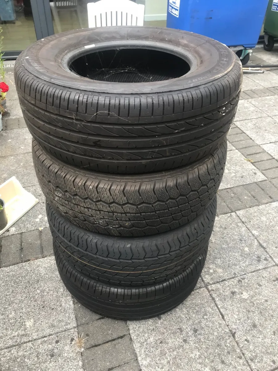 Jeep tyres 225/65/16 - Image 1