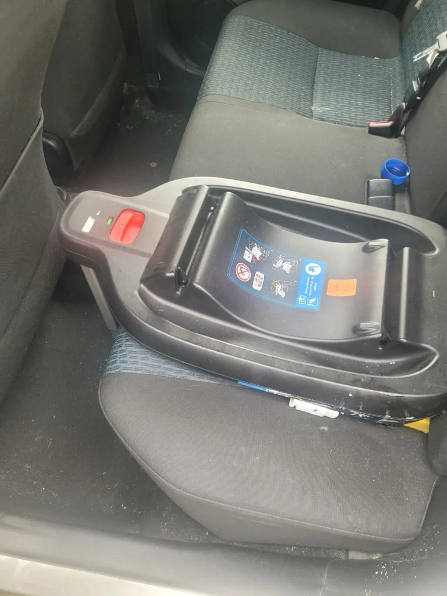 Baby Car Seat - Image 2