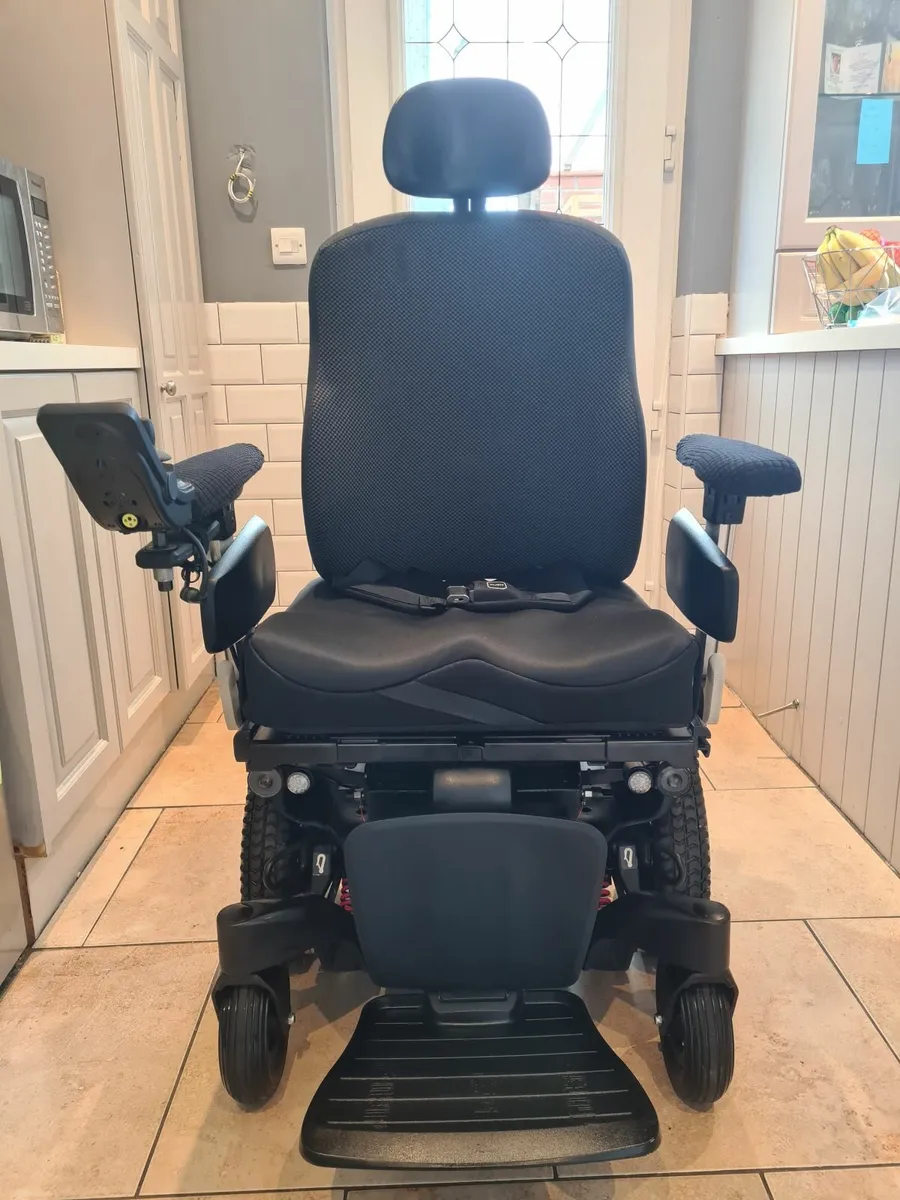 Quickie Q500M Power Wheelchair – Fully Loaded - Image 1