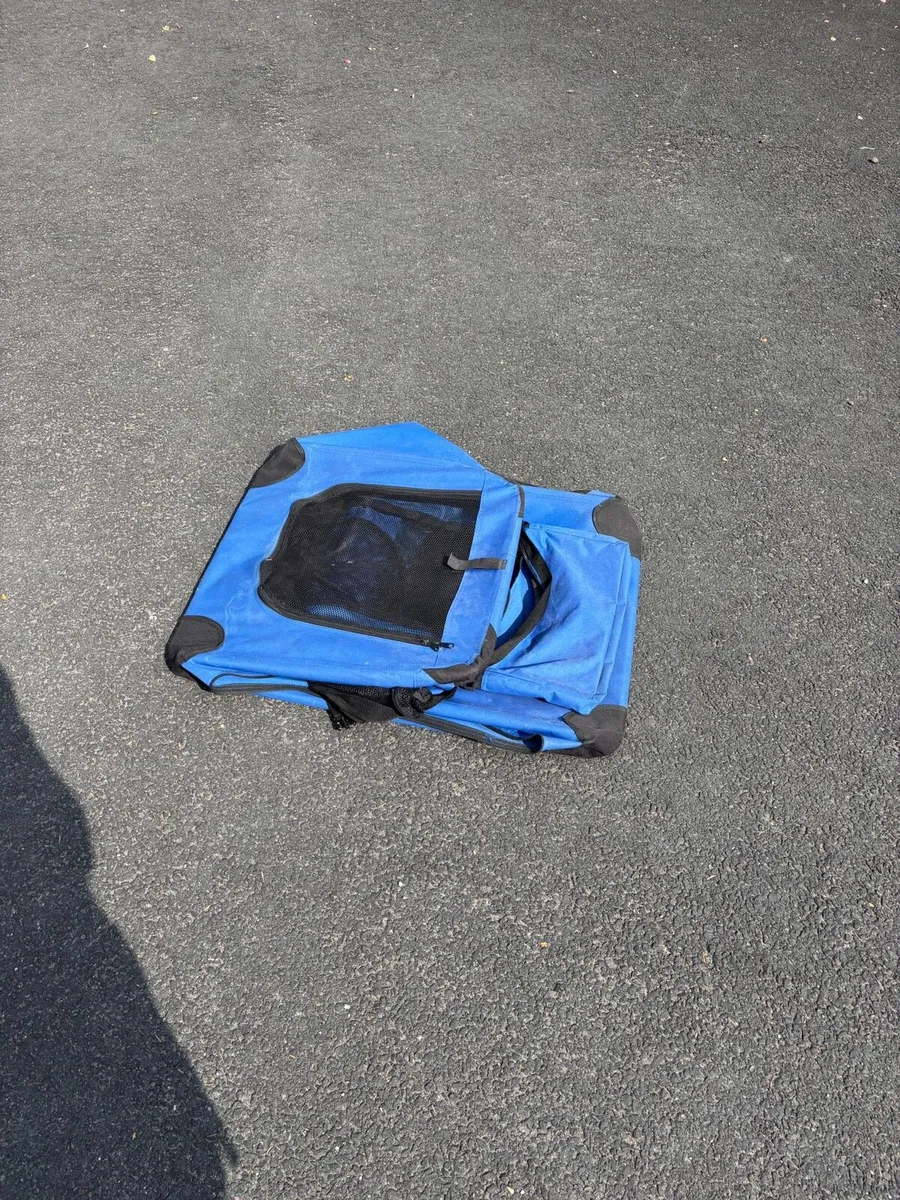 Dog crate - Image 1