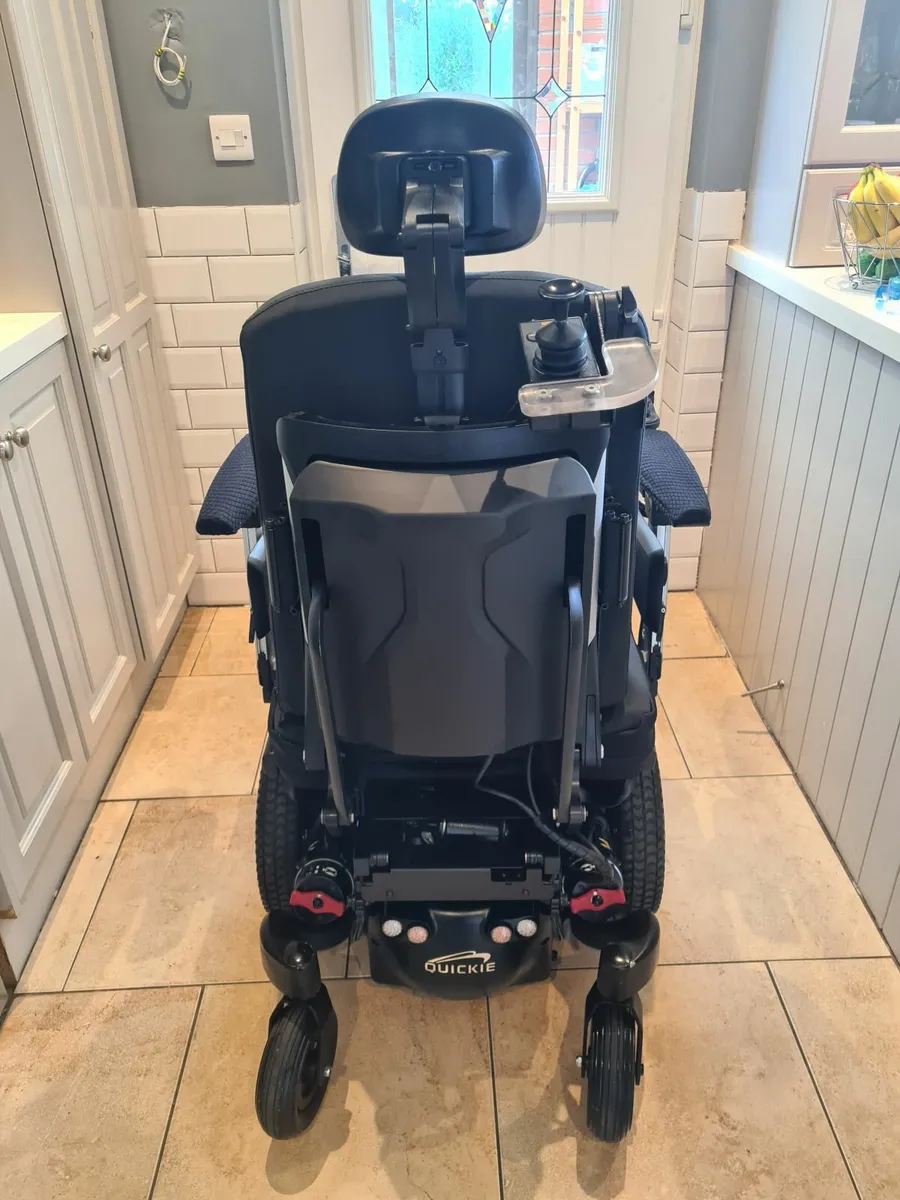 Quickie Q500M Power Wheelchair – Fully Loaded - Image 3