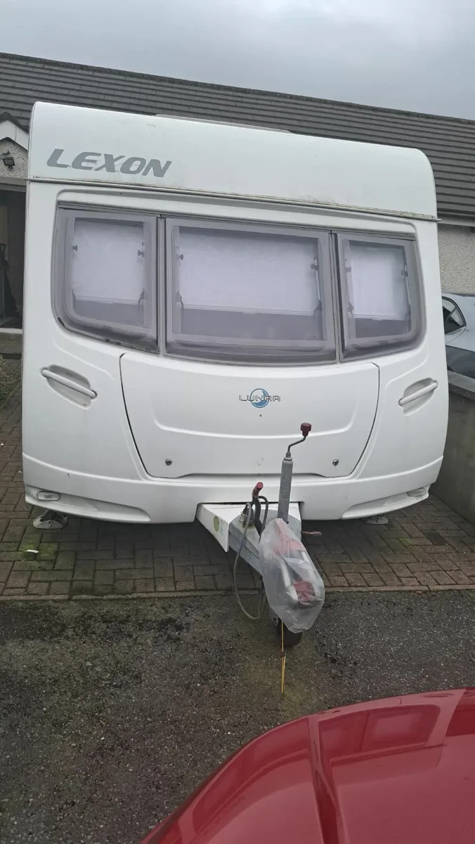 2008 Lunar Lexon 585 SI Caravan - Image 3